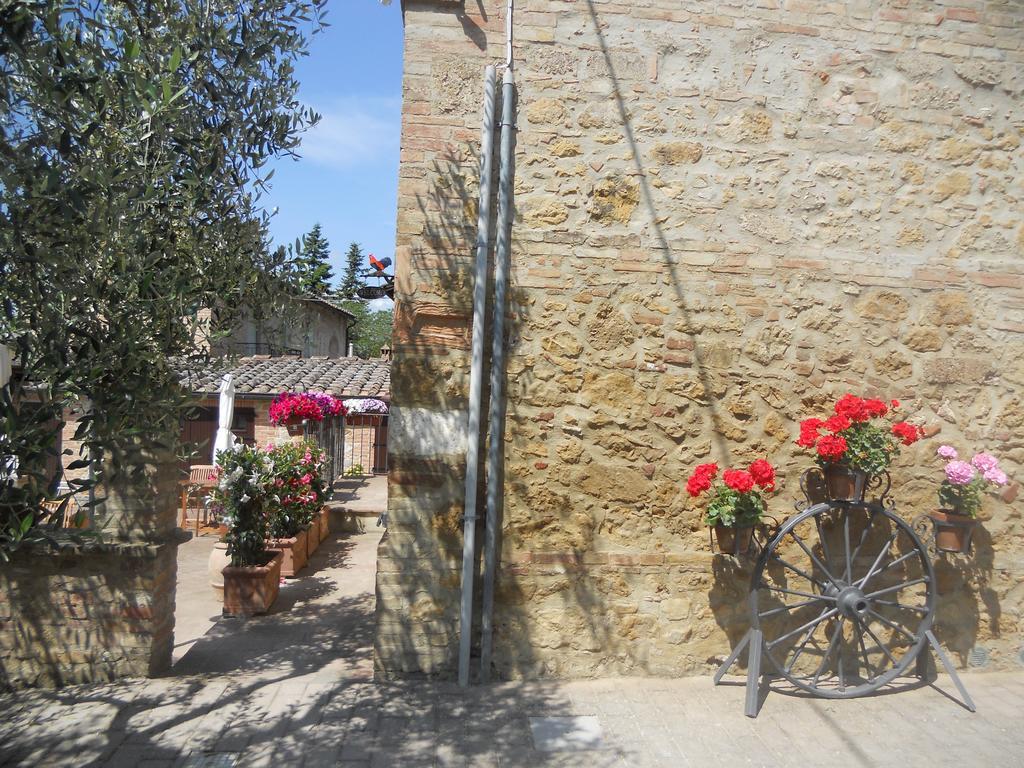 Casa Vacanze L'Oliveta Siena Esterno foto
