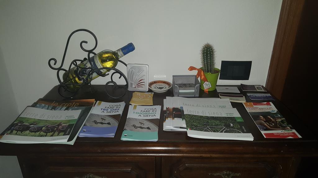 Casa Vacanze L'Oliveta Siena Esterno foto