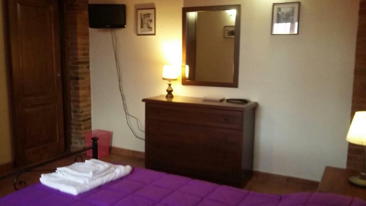 Casa Vacanze L'Oliveta Siena Esterno foto