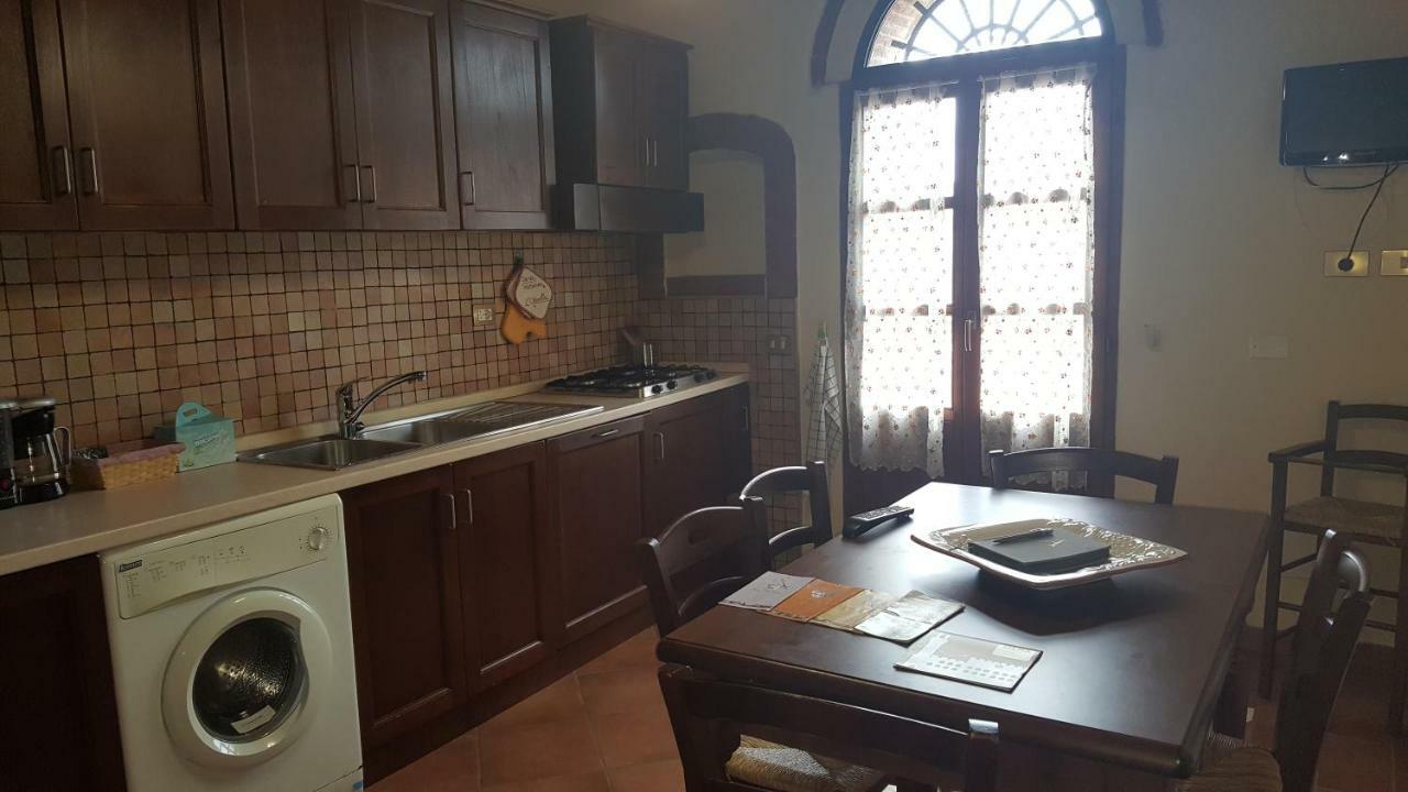 Casa Vacanze L'Oliveta Siena Esterno foto