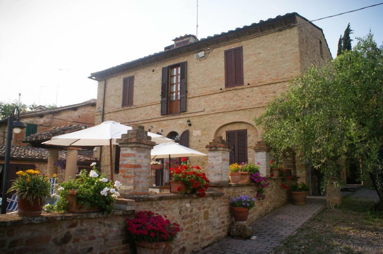 Casa Vacanze L'Oliveta Siena Esterno foto